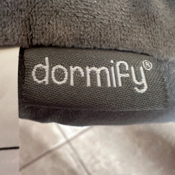 Dormify Tufted Velvet Plush Grey Headboard.NWT - Picture 4 of 4